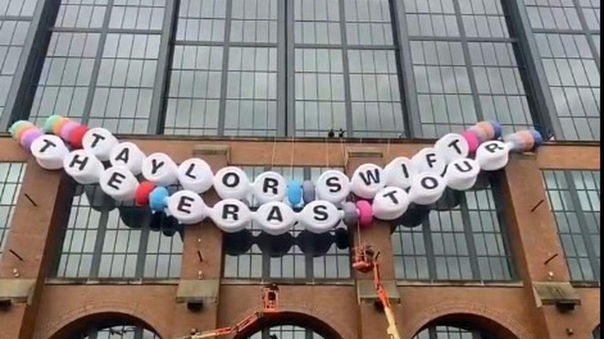 The Saints stadium gifted a friendship bracelet to the Colts stadium.