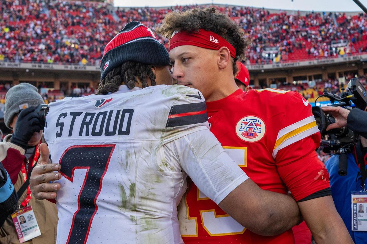 Kansas City Chiefs quarterback Patrick Mahomes (15) embraces Houston Texans quarterback C.J. Stroud (7) following the Chiefs’ 27-19 victory on Saturday, Dec. 21, 2024, at GEHA Field at Arrowhead Stadium.