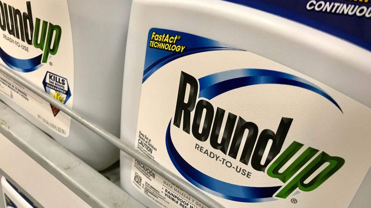 A Missouri couple claims long-term use of Roundup weed killer led to cancer, filing a lawsuit in Platte County citing Monsanto’s failure to warn about risks.
