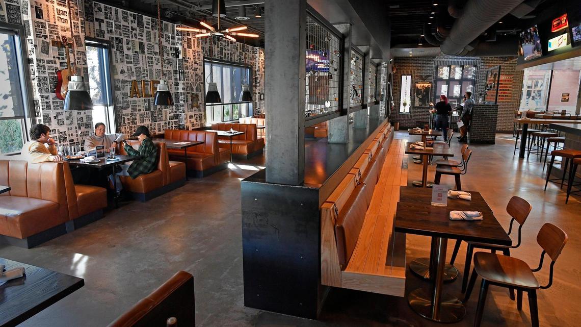 Kansas City to ease COVID rules on bars, restaurants and gatherings, mayor says