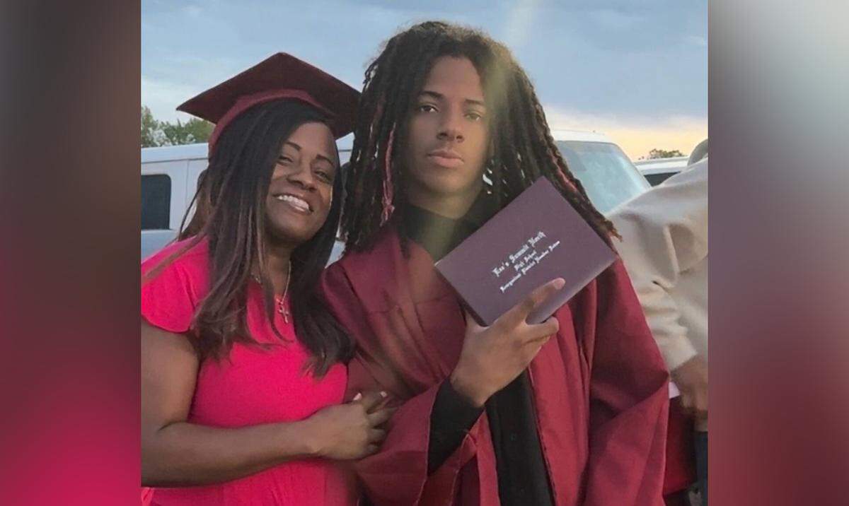 Saveion McConnell and his mother, Michelle Washington. McConnell was fatally shot by a Lafayette County sheriff’s deputy earlier this month.