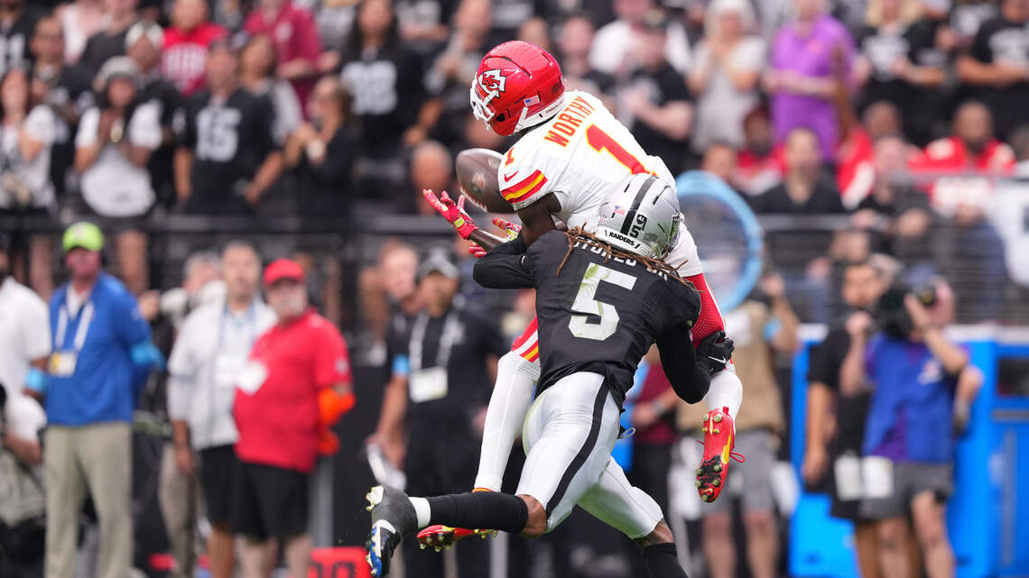 Chiefs’ grades in Vegas: Big day for Walker & offense, painful for KC’s receivers
