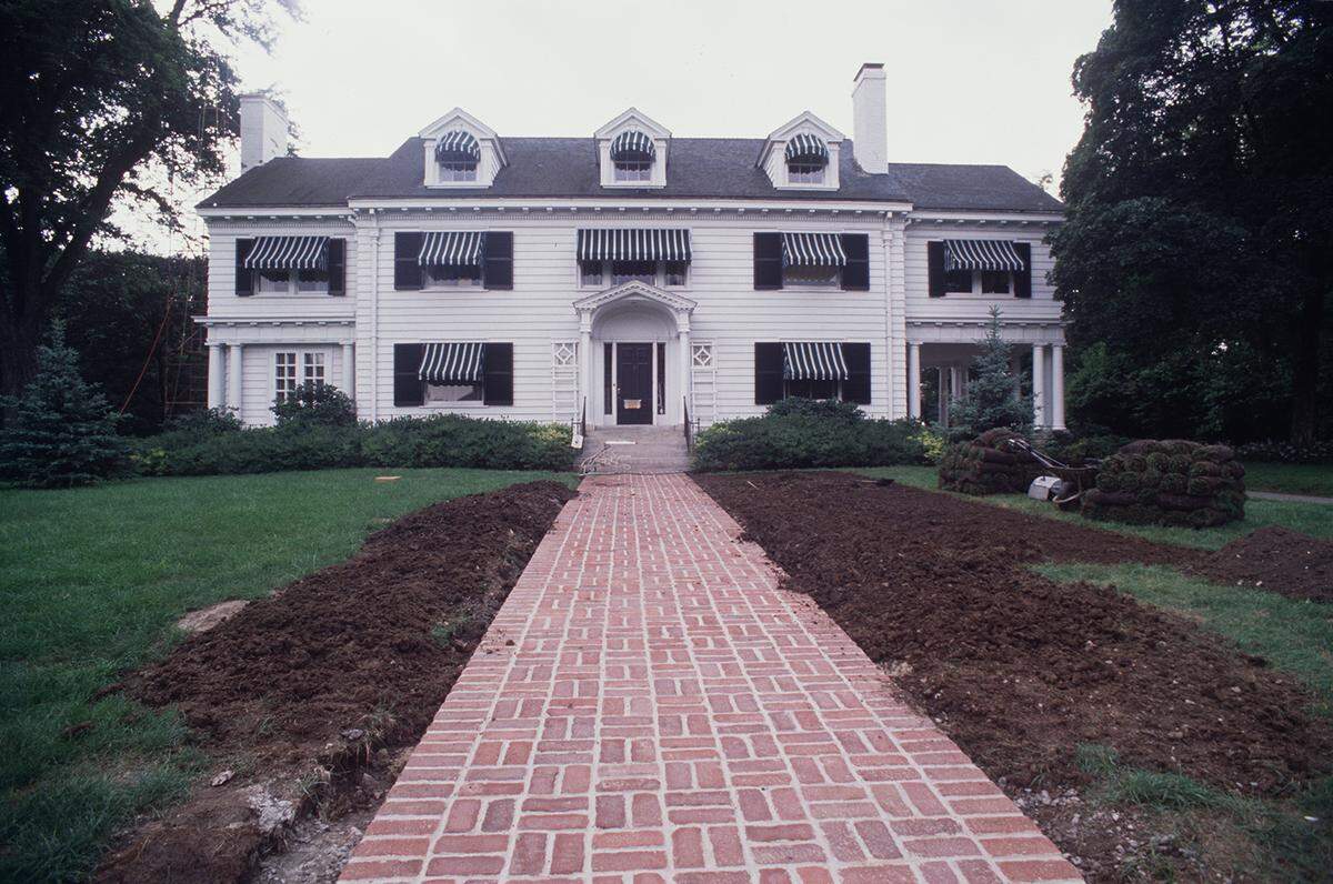 This three-story Colonial at 1025 W. 54th St. was used as the principal set for “Mr. and Mrs. Bridge,” which was filmed in Kansas City in 1989.