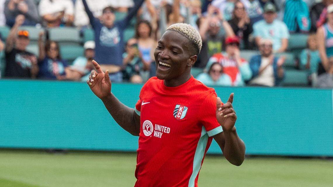 Make it 5 goals in 2 games for superstar KC Current forward Temwa Chawinga