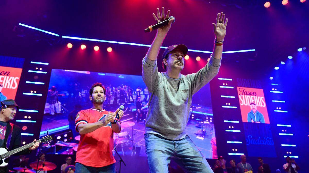Co-host Jason Sudeikis performs Saturday, May 31, 2025, during the Big Slick Party and Show at T-Mobile Center in Kansas City.