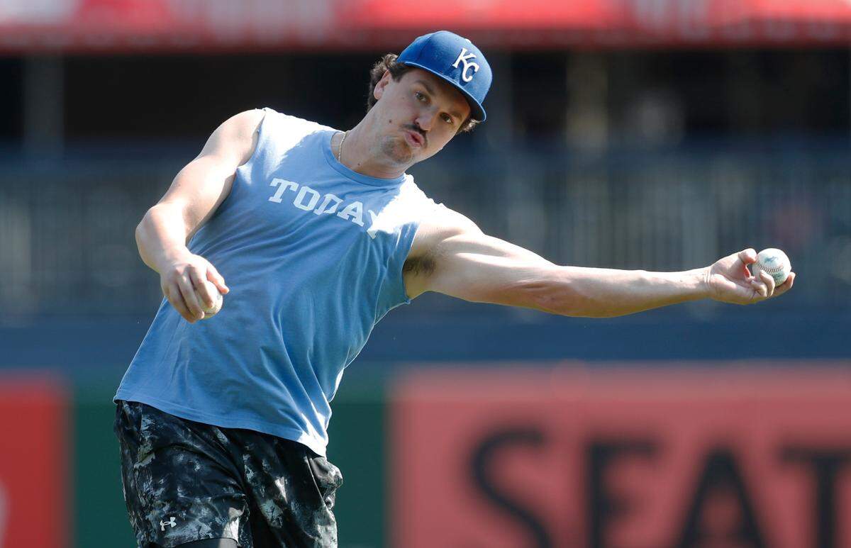 Injured Kansas City Royals first baseman Vinnie Pasquantino is eager to return to action as soon as possible. On Thursday, he took pre-game BP with his teammates.