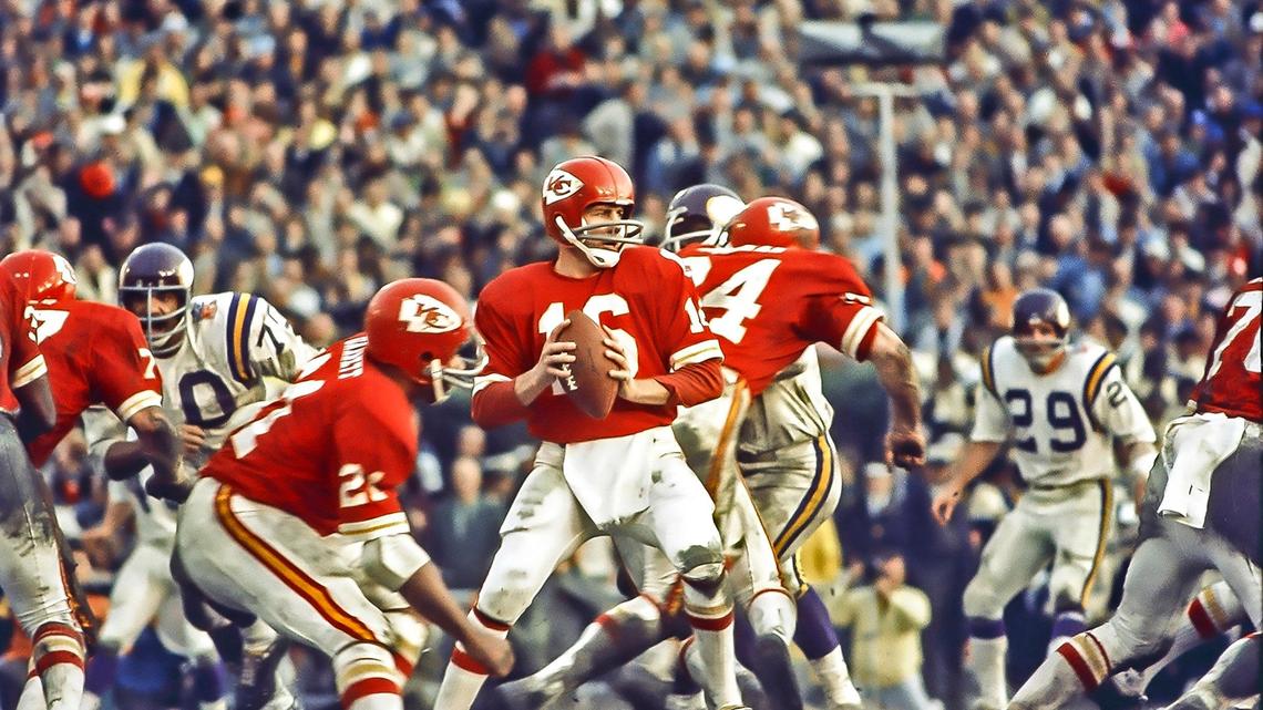 Len Dawson, Chiefs’ Hall of Fame quarterback and Kansas City sports icon, dies at 87