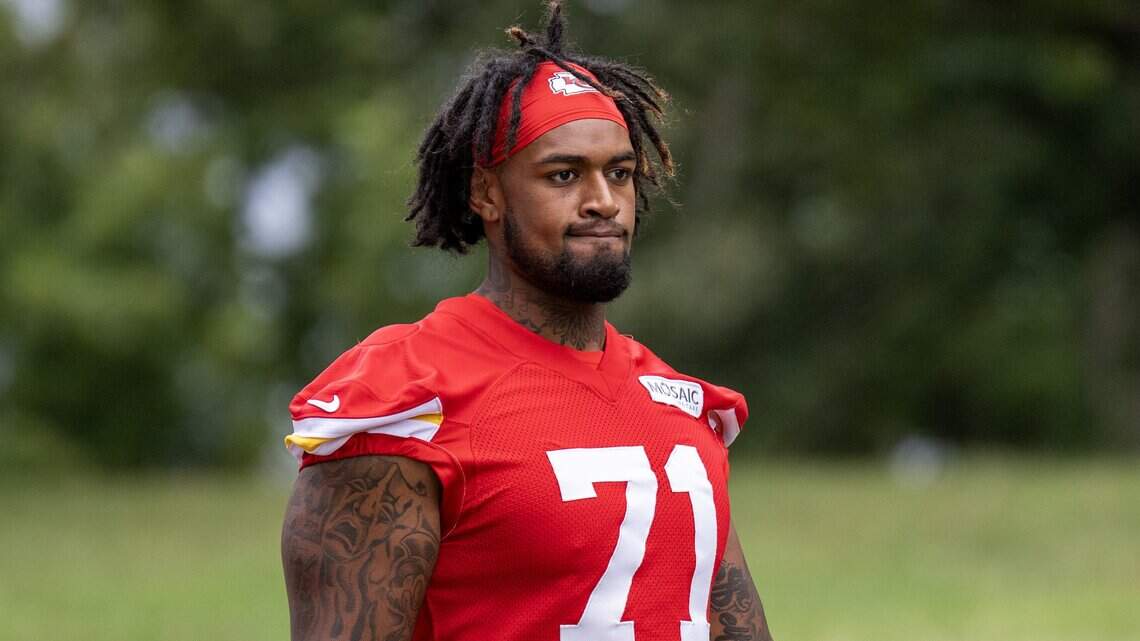 Chiefs update injuries to Josh Simmons, Chris Jones after Wednesday practice