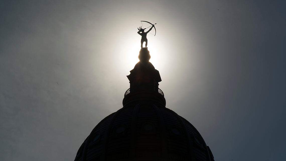 KS bill would criminalize ‘unlawful approach’ of first responders — including ICE