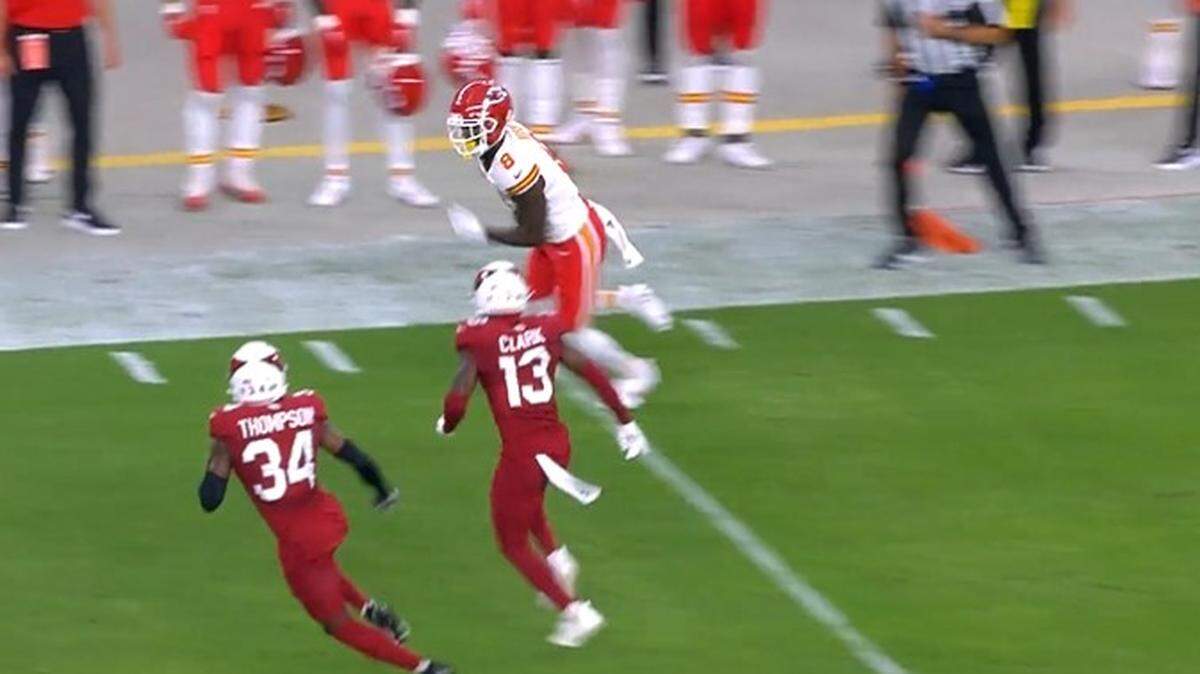 The Chiefs’ Justyn Ross left a Cardinals defender in the dust.