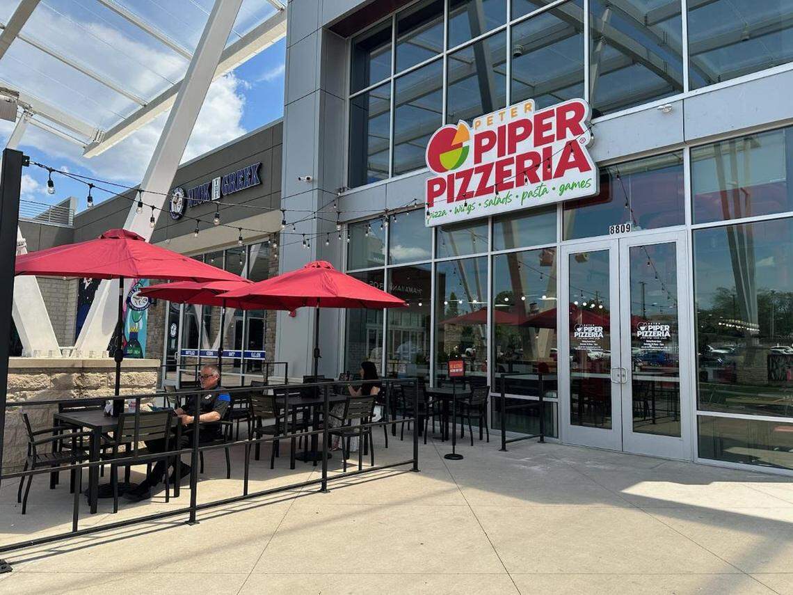Peter Piper Pizzeria has softy opened in the Restaurant Pavilion in Ward Parkway Center.