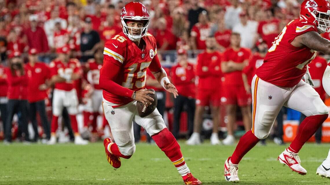 We got our first look at the gnarly scars on Chiefs QB Patrick Mahomes’ knee