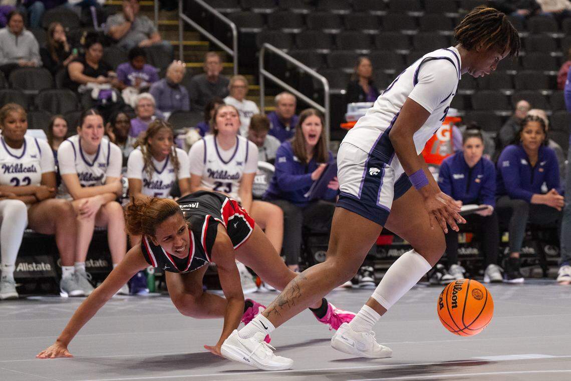 Cincinnati Bearcats guard Reagan Jackson (3) has the ball stolen by Kansas State guard Brandie Harrod (3) during the first half of the Wildcats’ first-round game vs. the Cincinnati Bearcats.