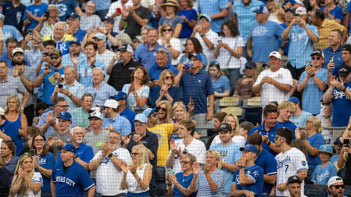 Fans cheer as Kansas City Royals outfielder Jac Caglianone (14) comes up to bat in the second inning in the game against the New York Yankees on Tuesday, June 10, 2025, at Kauffman Stadium in Kansas City.