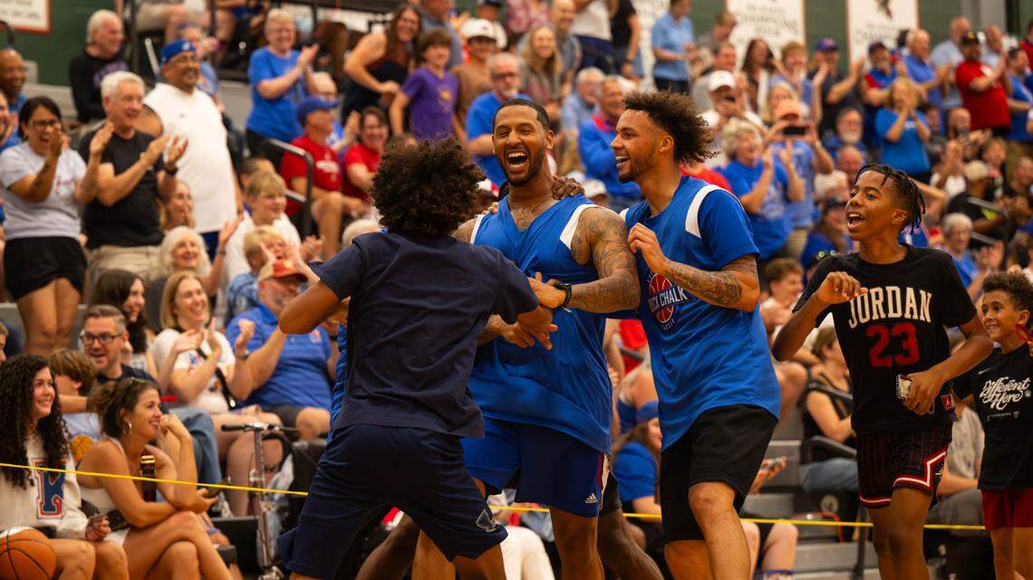 Travis Releford hits game-winning 3, earns MVP honors at KU’s Roundball Classic