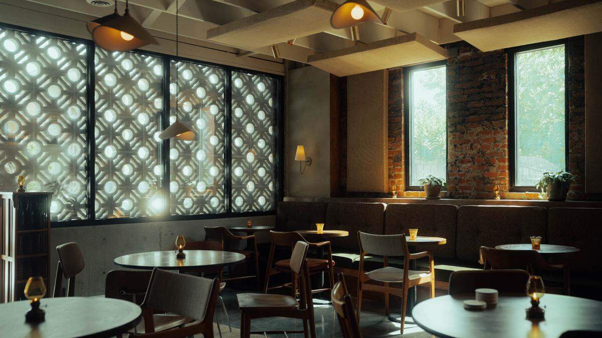 XO, a hi-fi lounge and restaurant, was set to open Friday at 709 W. 17th St.