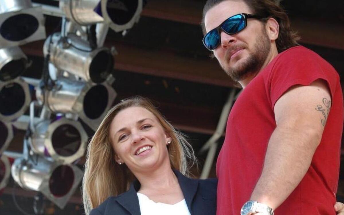 
Ella Eckerson and Brent Rogers plan to get married between acts at a rock concert Saturday at Crossroads KC. The wedding, which folks are invited to crash, will serve as a fundraiser for Literacy Kansas City.
