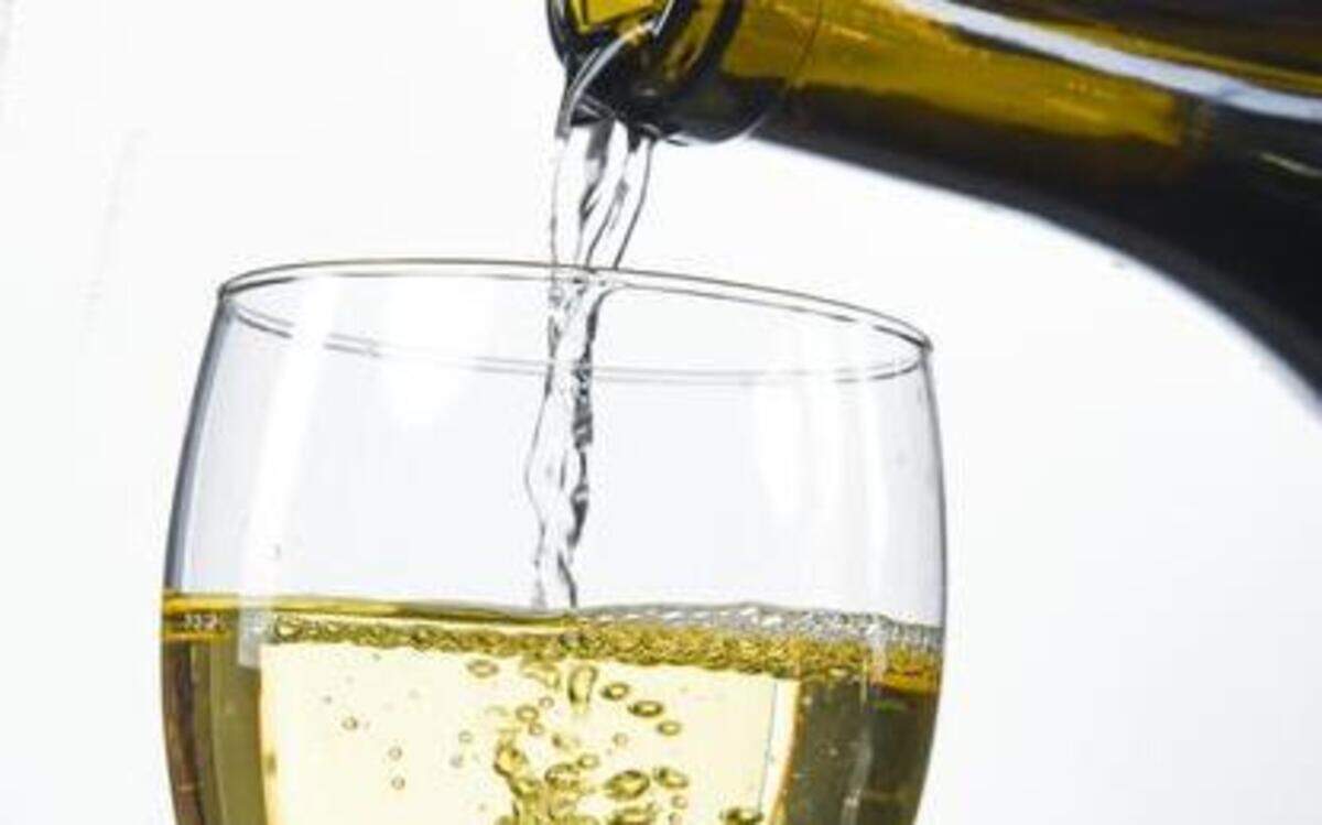 
Many white wines would pair well with the Thanksgiving meal.


