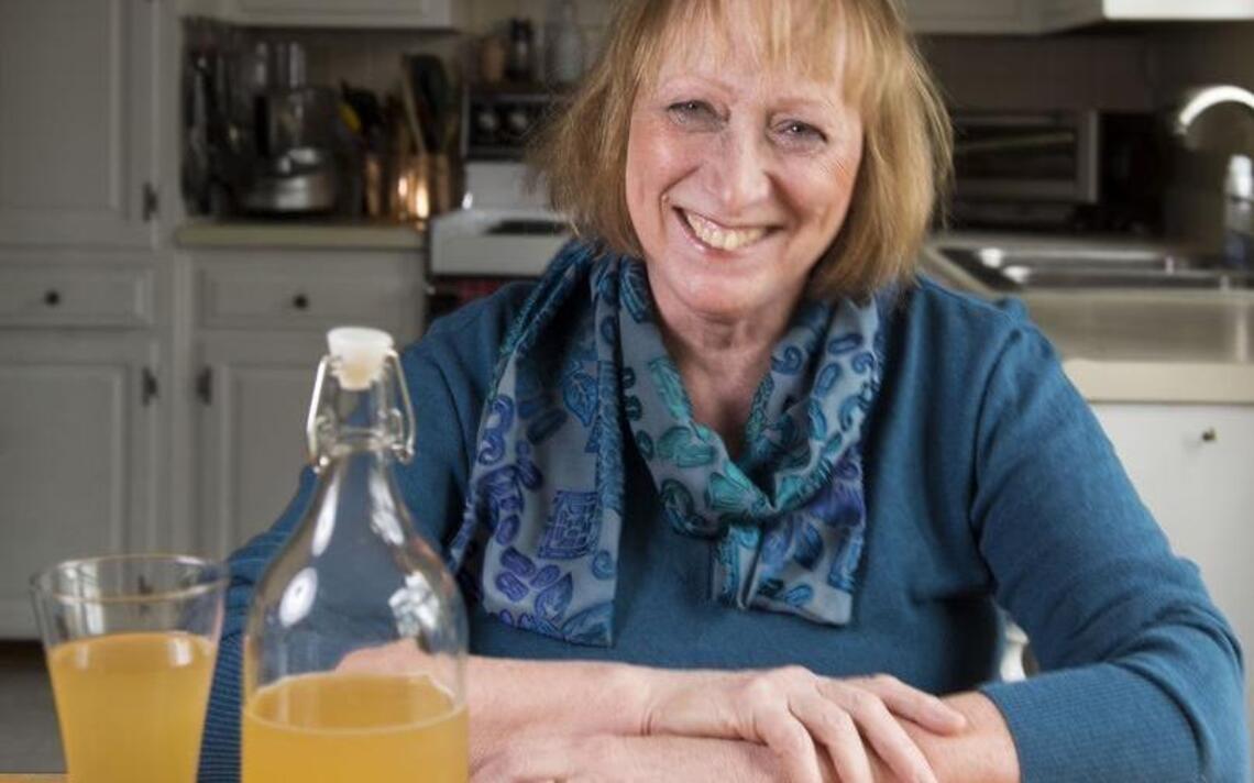 Make your own refreshing water kefir packed with probiotic benefits