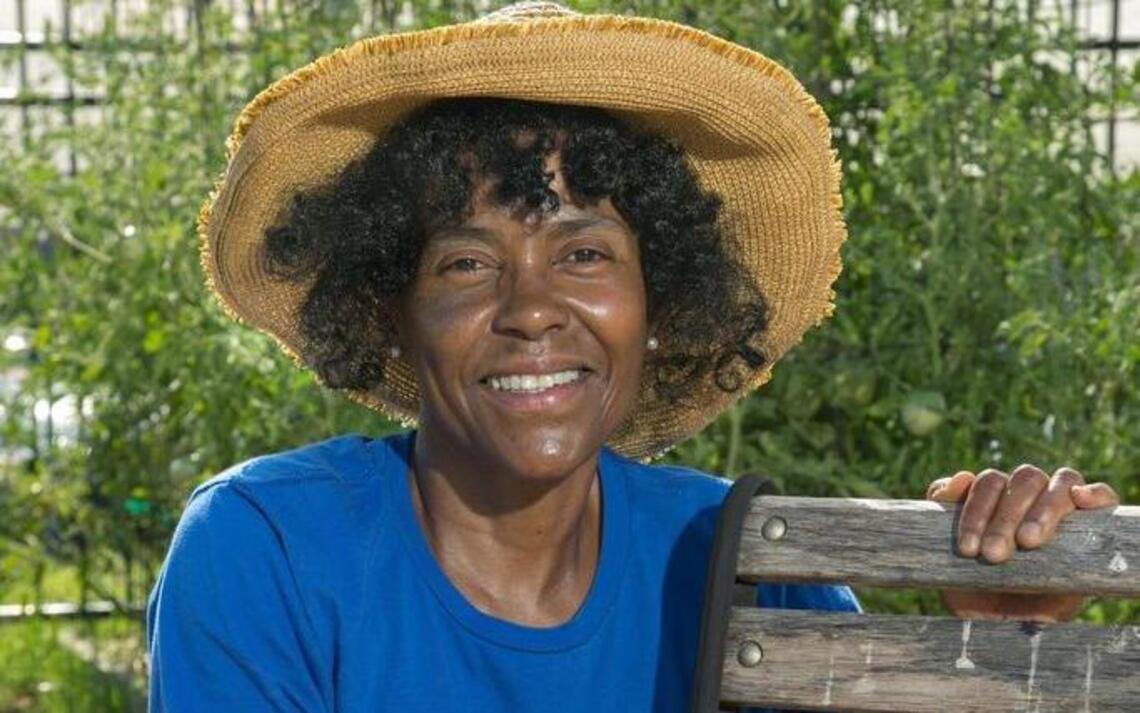 KC community garden volunteer finds the perfect use for summer tomato bounty