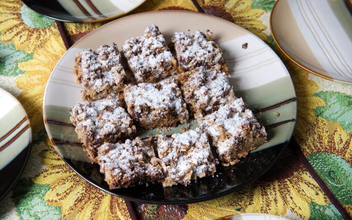 Sandra Silva’s recipe for Grandma’s Magic Cookie Bars sweetens the pot for charity