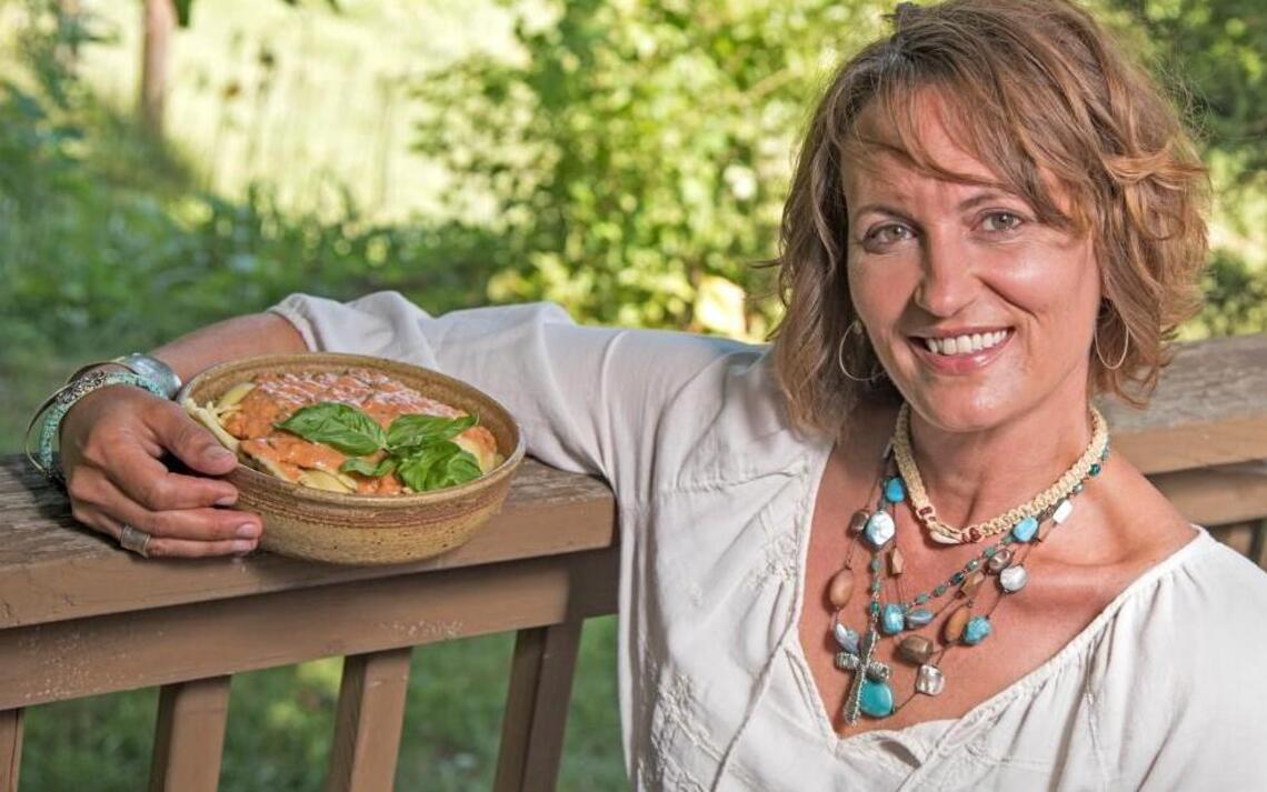 Parkville potter Tricia Szasz spins many plates: gardener, cook, artist