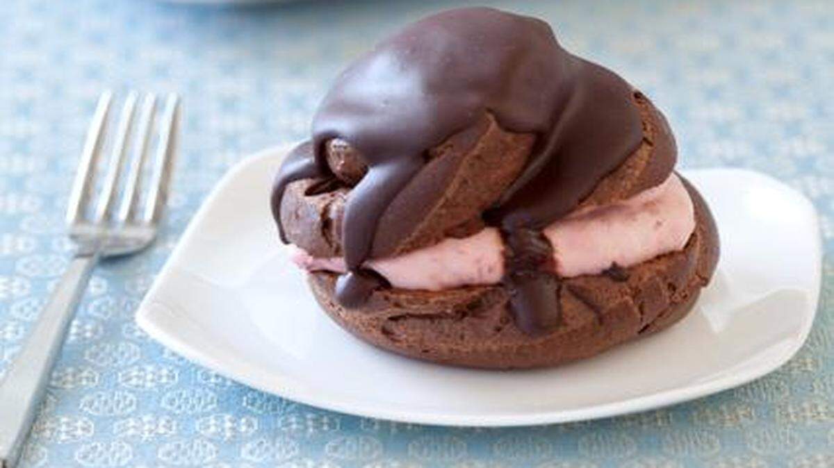 
Chow Town readers can get the recipe for Harvey House Chocolate Puffs free until Jan. 27.
