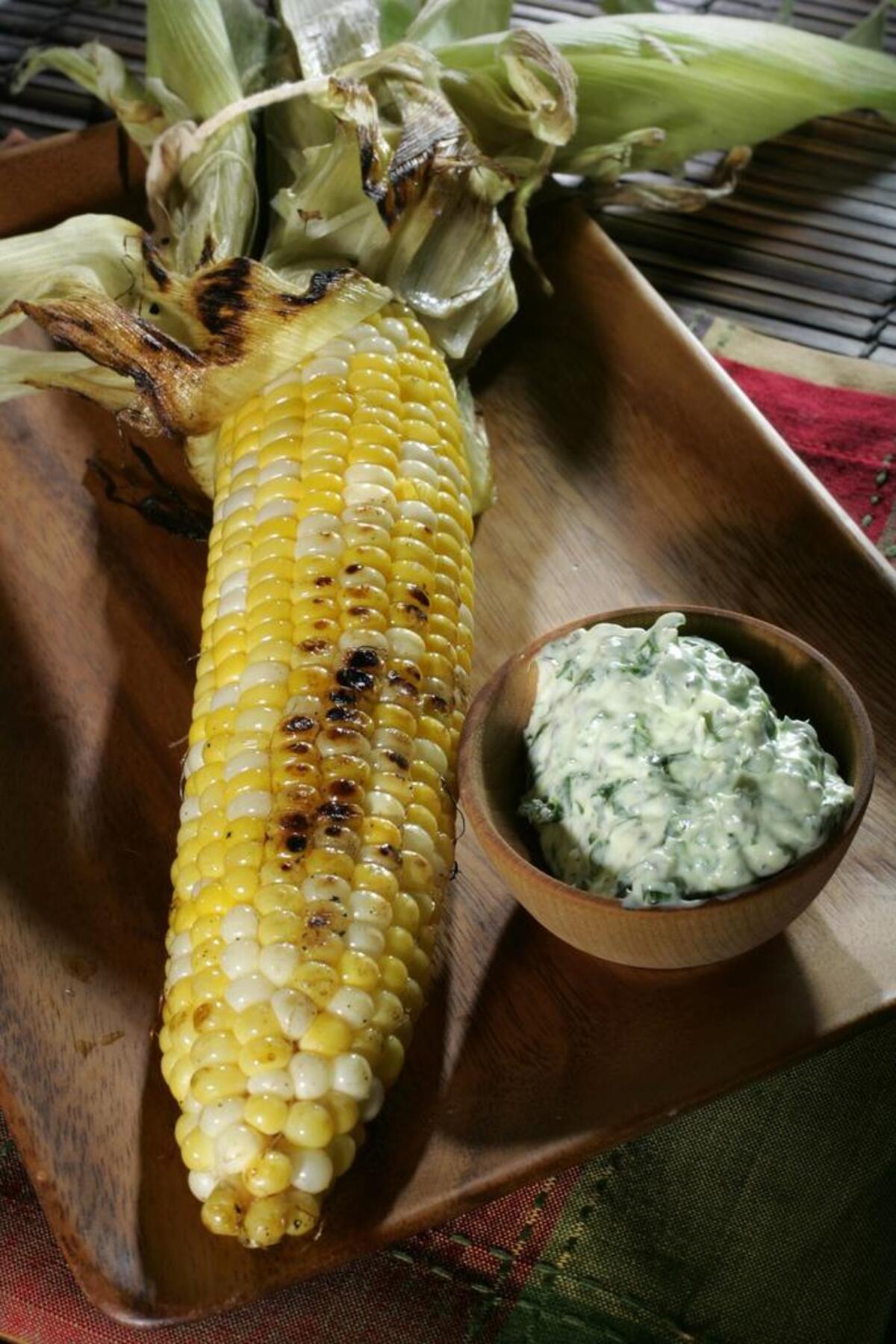 Grilled Corn on the Cob With Creamy Herb Sauce