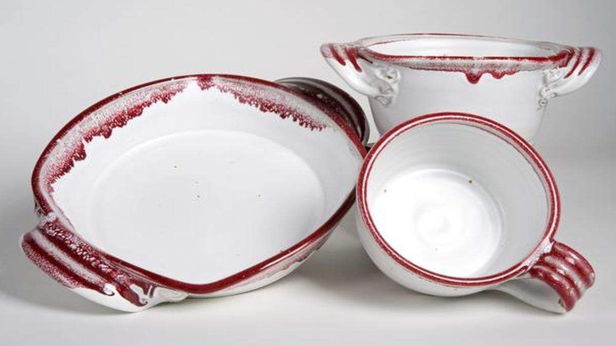 
Stoneware pottery by Steve Coburn


