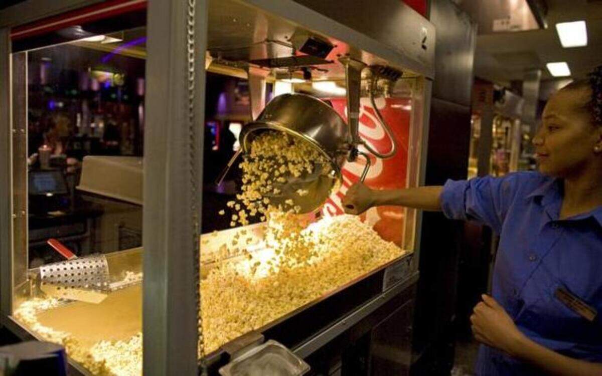 
The Food and Drug Administration released menu labeling rules Tuesday for movie theaters, restaurants and grocery stores that will disclose how many calories are in prepared meals and snacks, including popcorn.
