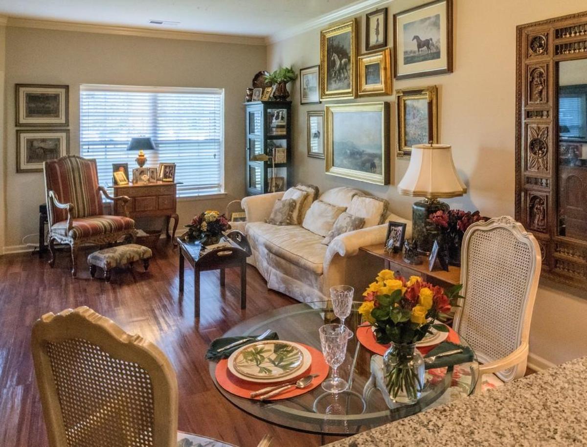 Pogson living room, small dining table is in the foreground
