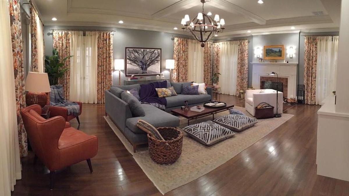 Many of the modern-day family interactions on “This Is Us” take place in Randall and Beth Pearson’s home, which features this warm and eclectically decorated living room.
