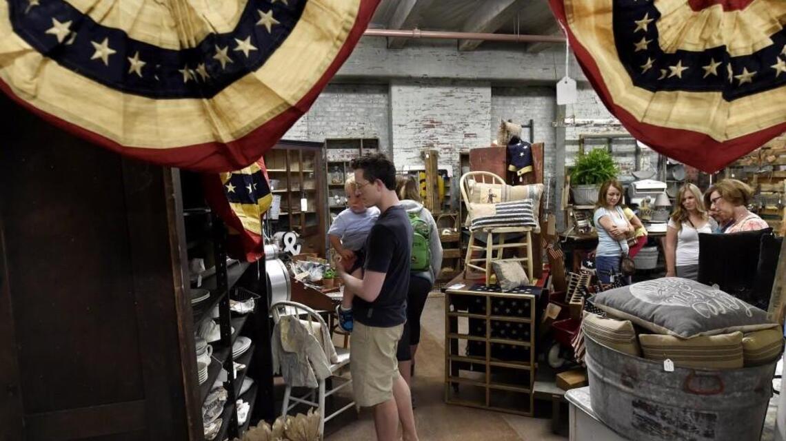 A handy guide to West Bottoms flea markets