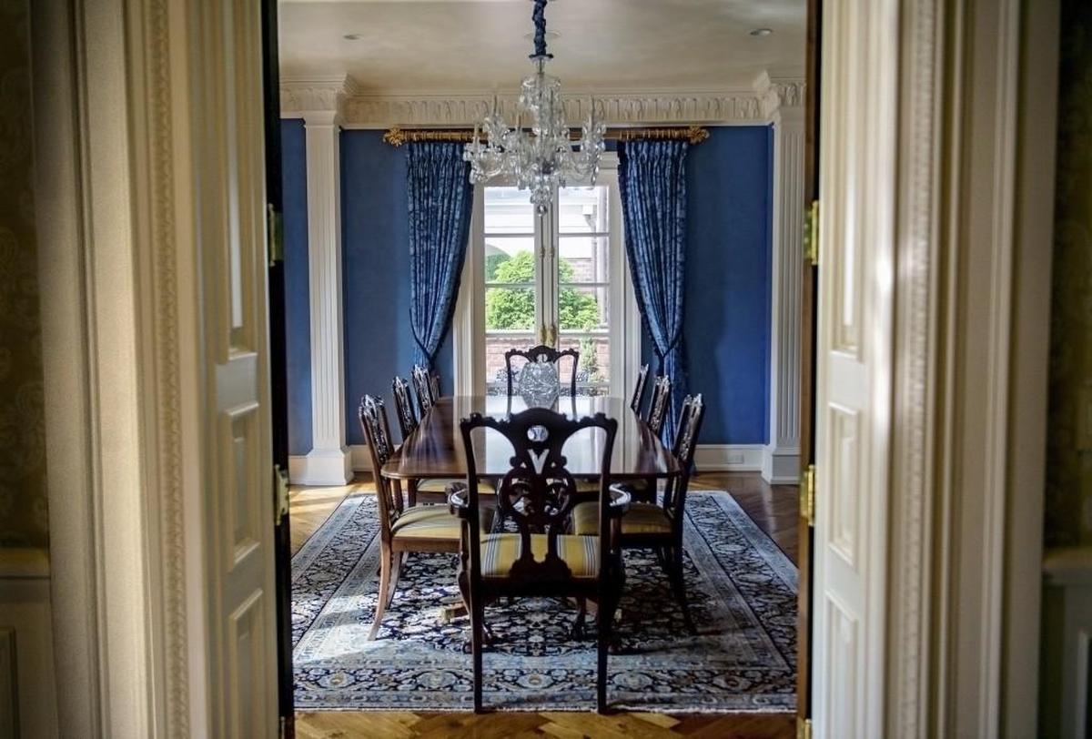 A Georgian Colonial mansion in Mission Hills with 15,000 square feet and a $9.5 million asking price has a very formal dining room.