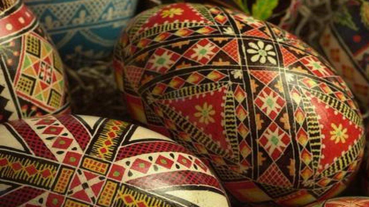 
Pysanky, the art of decorating Easter eggs the Ukrainian way, will be taught at the Strawberry Hill Museum, 720 N. Fourth St., Kansas City, Kan. Classes will be at 1 p.m. on March 1 and 8.
