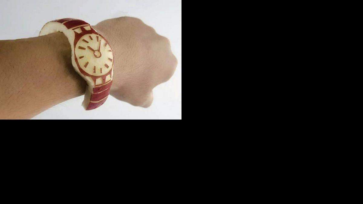 
Apple’s new iWatch looks good enough to eat, thanks to one creative thinker. 
