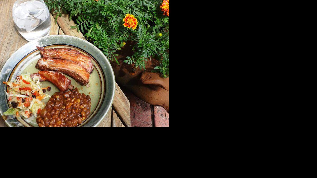 
Easy backyard ribs with slaw and barbecue beans
