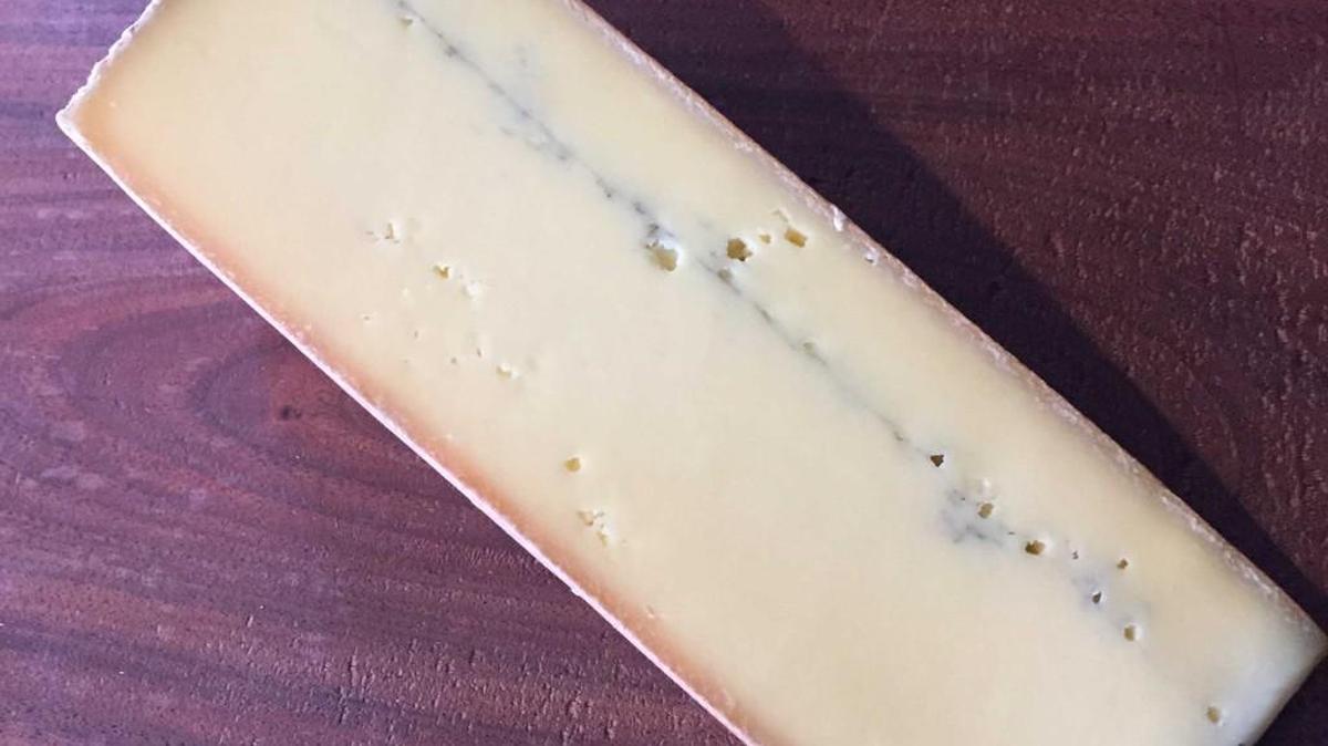 Ashbrook from Vermont has a distinctive line of ash through the middle