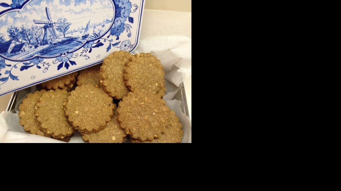 
Keep the crispiness and the spice by storing cookies in a snugly sealed tin.
