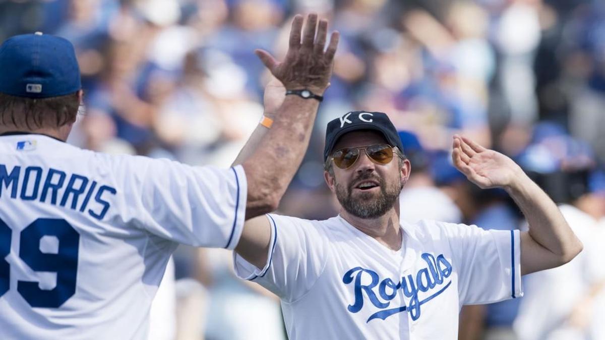 Jason Sudeikis, who came to Kansas City last year for the Big Slick “Star Spangled Softball Game” at Kauffman Stadium, will be on “The Late Show With Stephen Colbert” Monday night — and word has it he’s bringing Joe’s Kansas City barbecue.