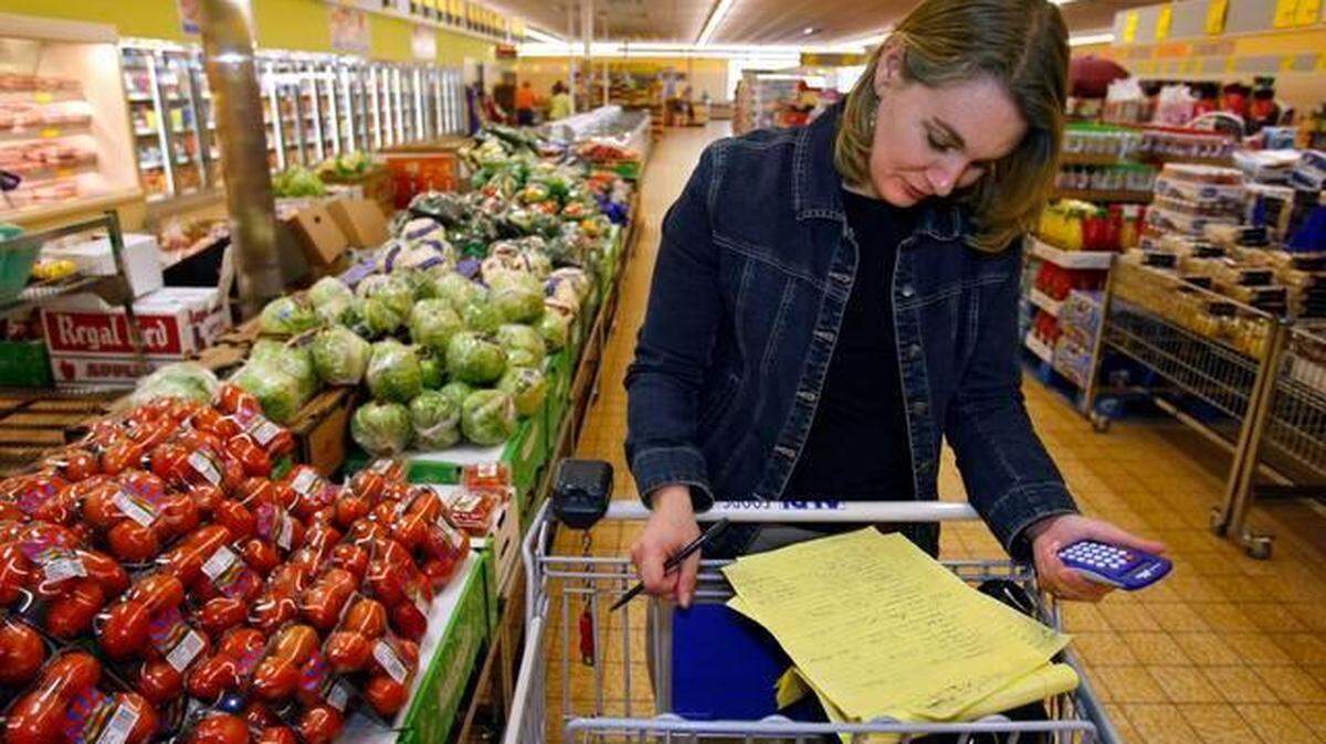 Kansas is set to eliminate its state food tax by 2025.