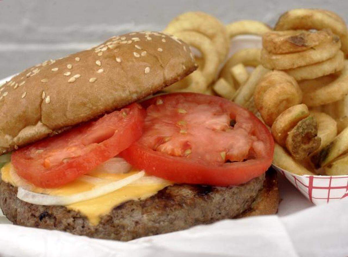 Westport Flea Market’s Mini Market burger