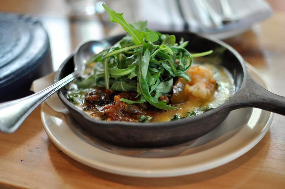 Port Fonda’s camarones fundido.