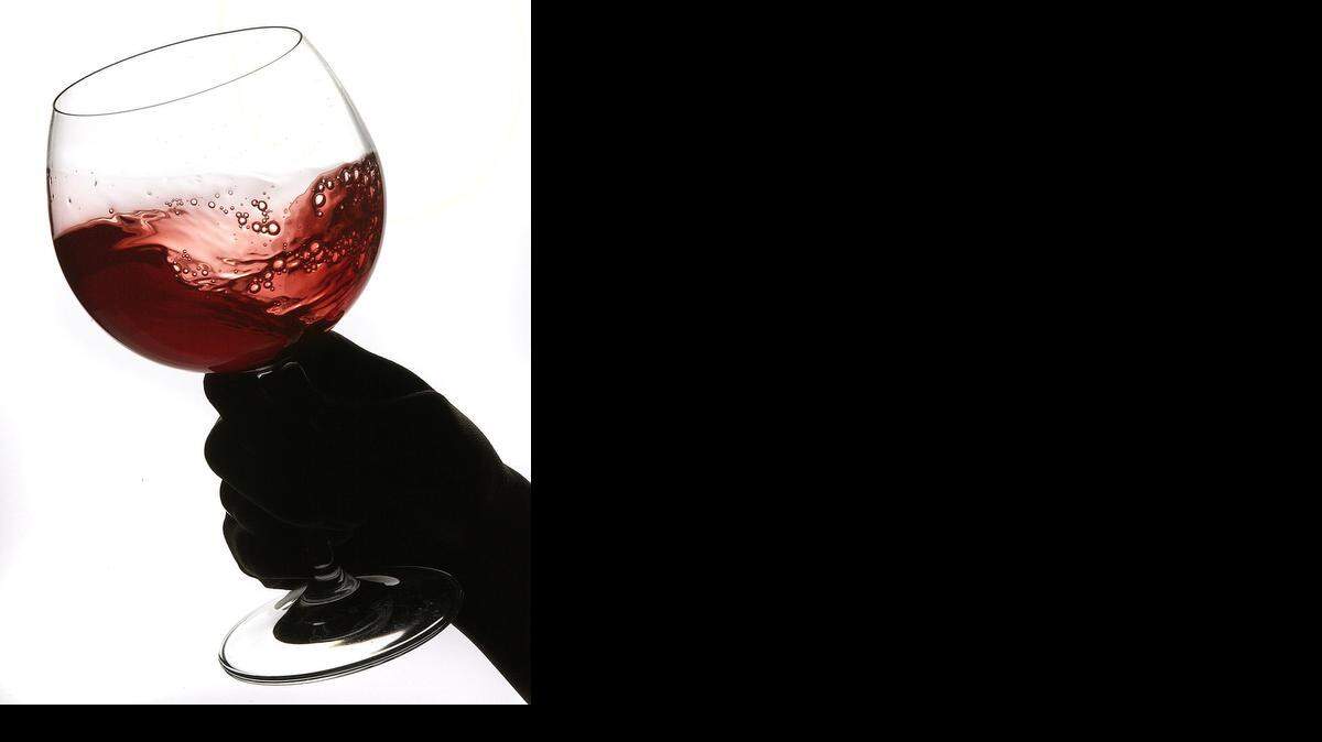 A new federally funded cellphone app allows people who may have had one too many to get an idea just how drunk they are — and hail a ride home.
