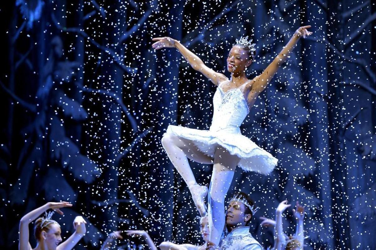 You can hear the kids yell “Wow” and “Pretty” when the Snow Queen takes the stage.