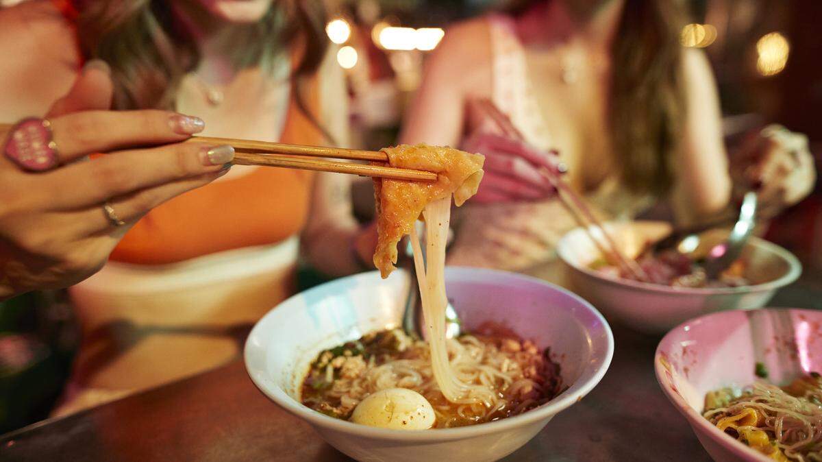 From street food to tasting menus, travelers are building itineraries around meals instead of must-see sights. Here’s what’s driving the shift.
