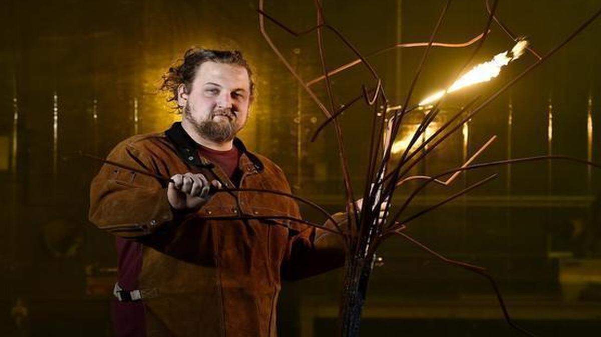 Joe Williams, a Kansas City Art Institute sculpture student and Marine veteran, is developing online and studio resources that will provide art opportunities for other vets. Williams works primarily in metal. In this piece, “The Intelligence Tree,” video cameras will sprout from the branches.