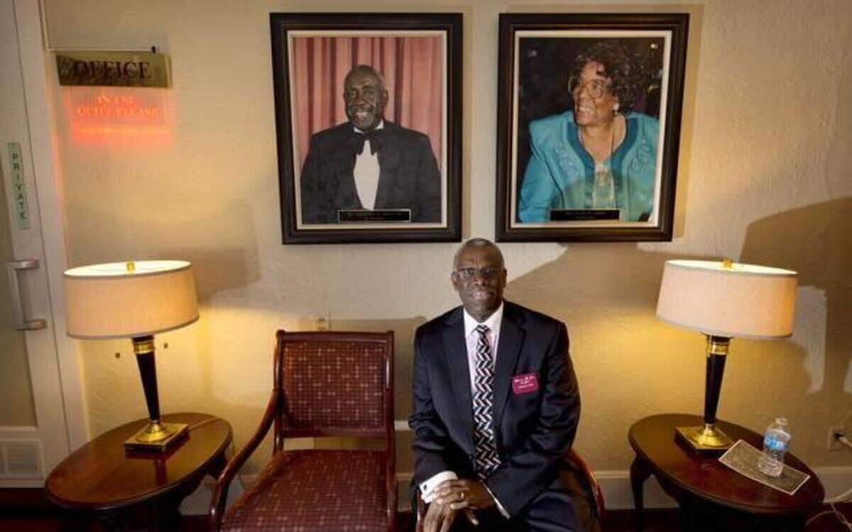 
Lindsay Jones is the second generation to run his family’s business, the Lawrence A. Jones and Sons Funeral Chapels. He’s now president and CEO of the company that was co-founded by his parents, Lawrence A. Jones Sr. and Nettie Jones, whose portraits hang in the chapel at 1800 E. Linwood Blvd.
