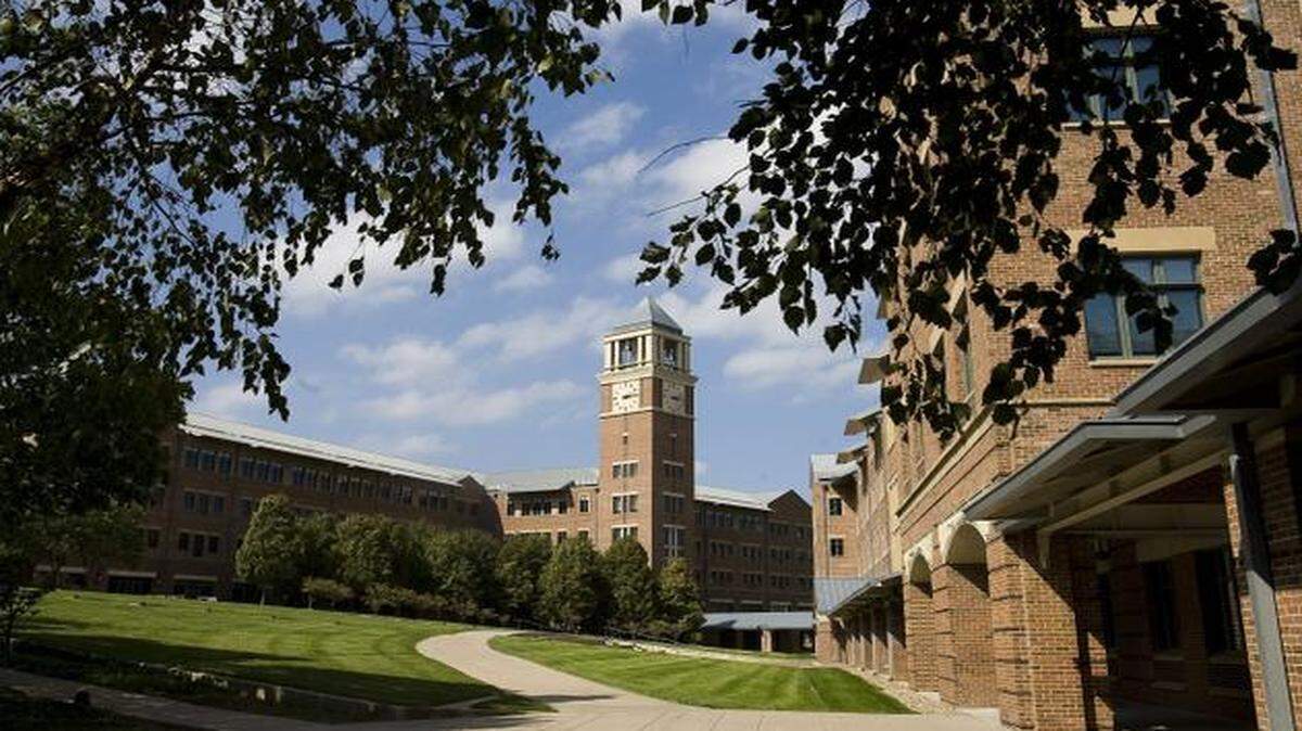 
The Sprint campus in Overland Park is where J.P. Morgan Retirement Plan Services is based. J.P. Morgan Retirement Plan Services was recently acquired by Great-West Financial, which is based in the Denver area.
