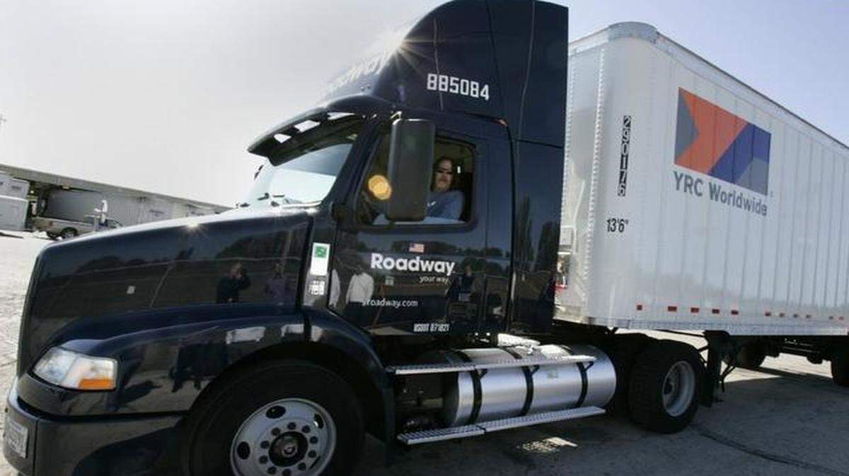 
Trucking company YRC Worldwide Inc. added a new director to its board and got a nod from Walmart Stores Inc. for its service.
